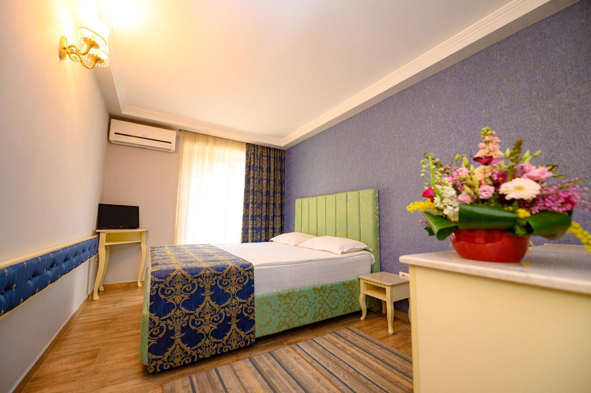 Hotel Iris-Mimoza Jupiter Kültér fotó