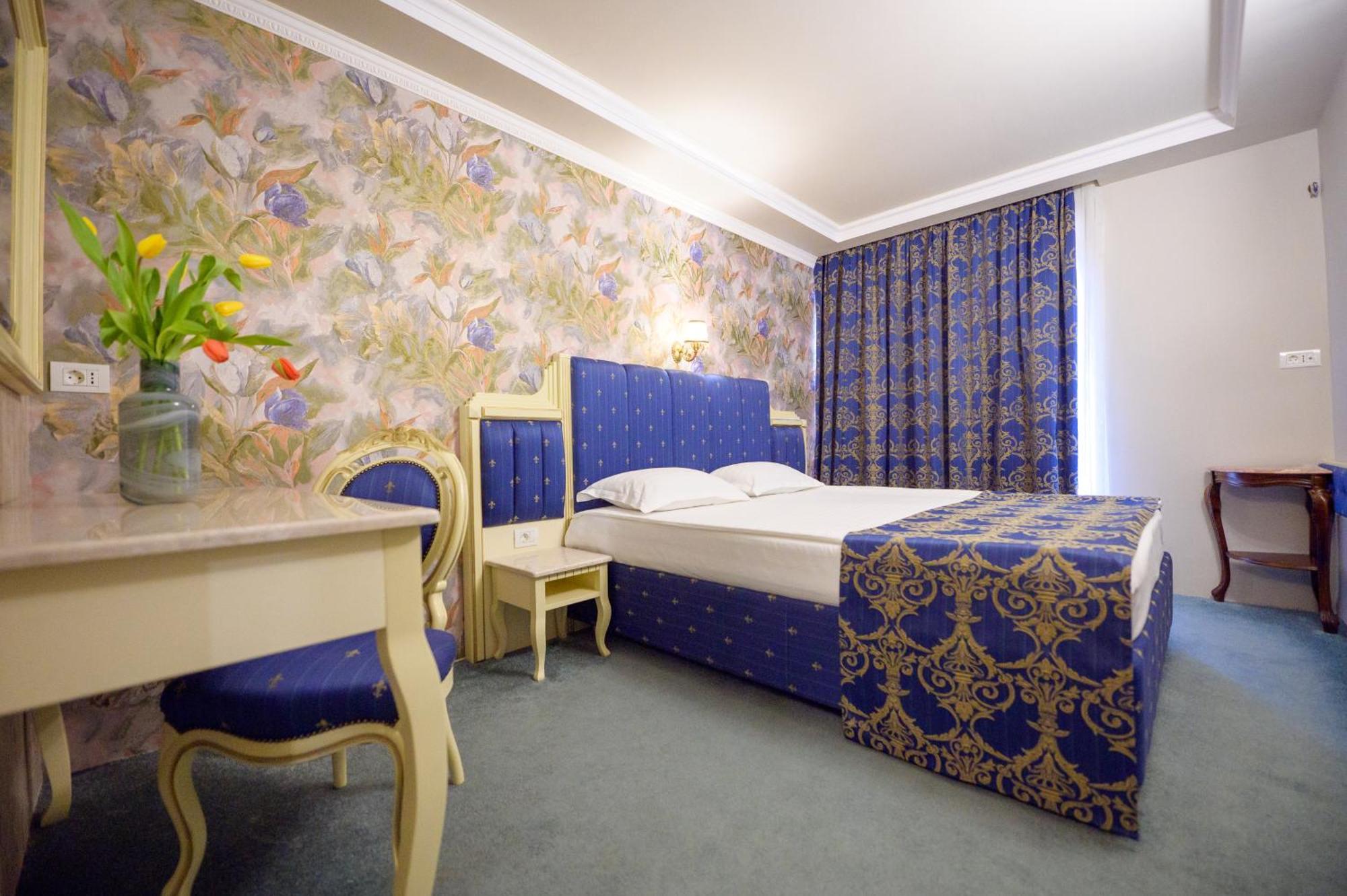Hotel Iris-Mimoza Jupiter Kültér fotó